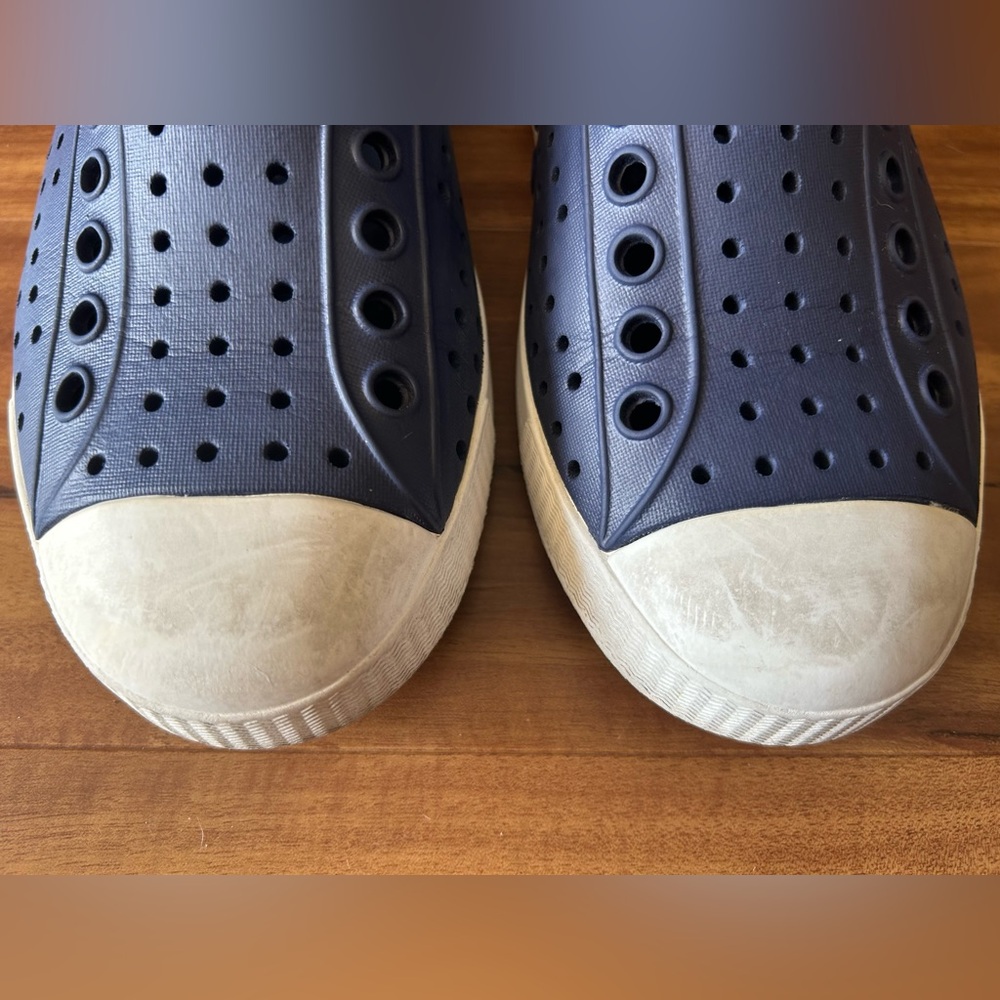 Boys Native Shoes - Picture 2 of 8